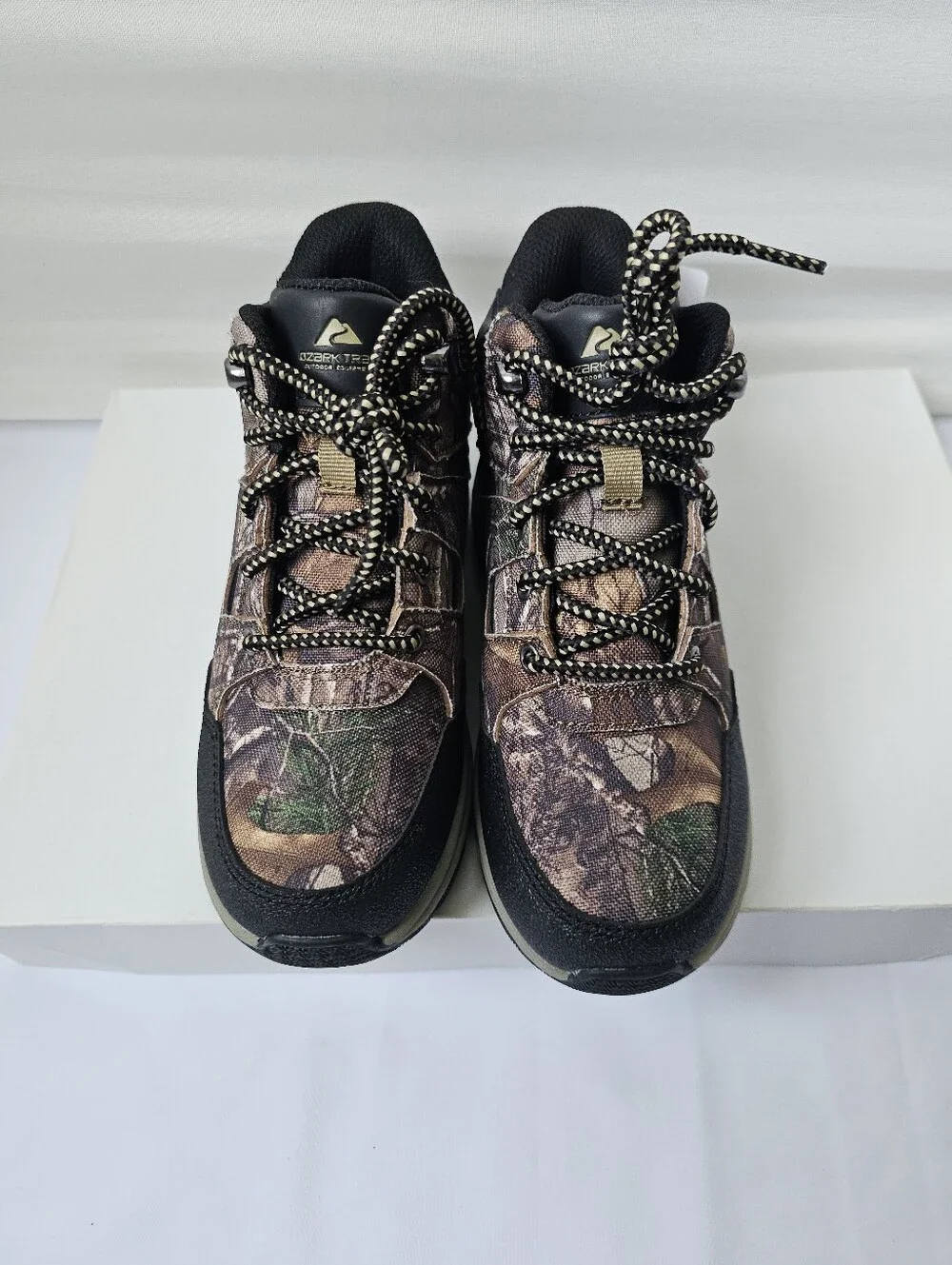 Ozark Trail Hiking Boots for Boys – Realtree Camouflage